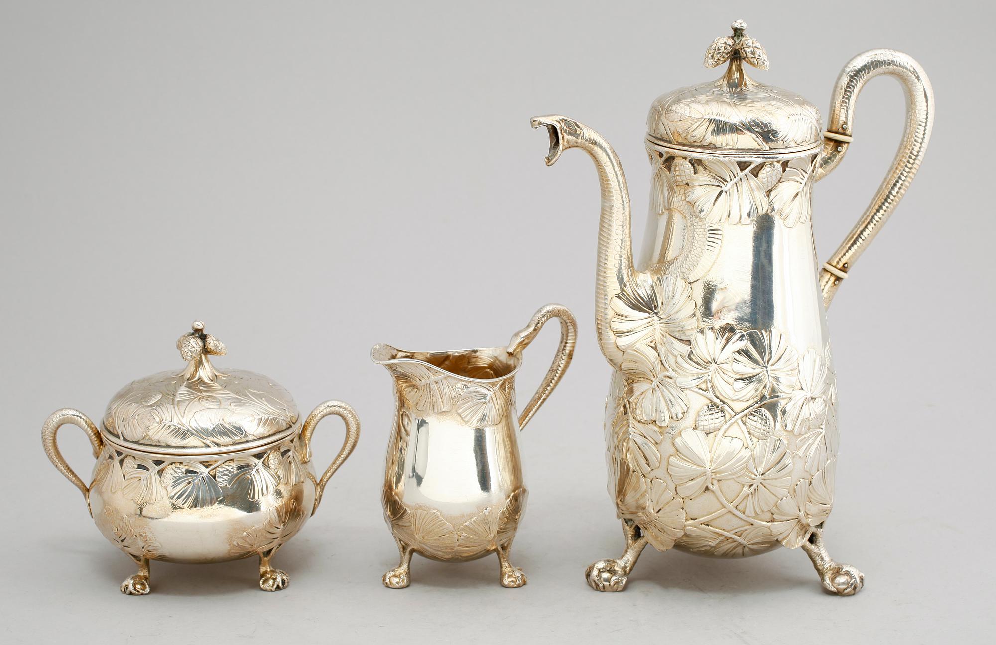 KAFFESERVIS, 3 delar, silver, CG Hallberg, Stockholm 1901/ 1902. Vikt ca 1552 g.