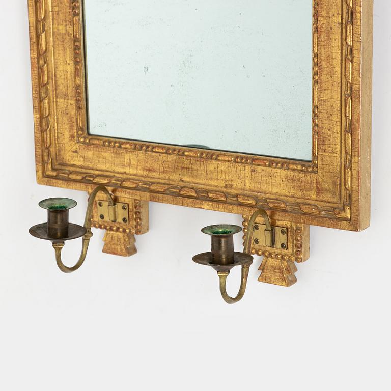 Spegellampetter, ett par, för två ljus, Gustaviansk stil, omkring år 1900.