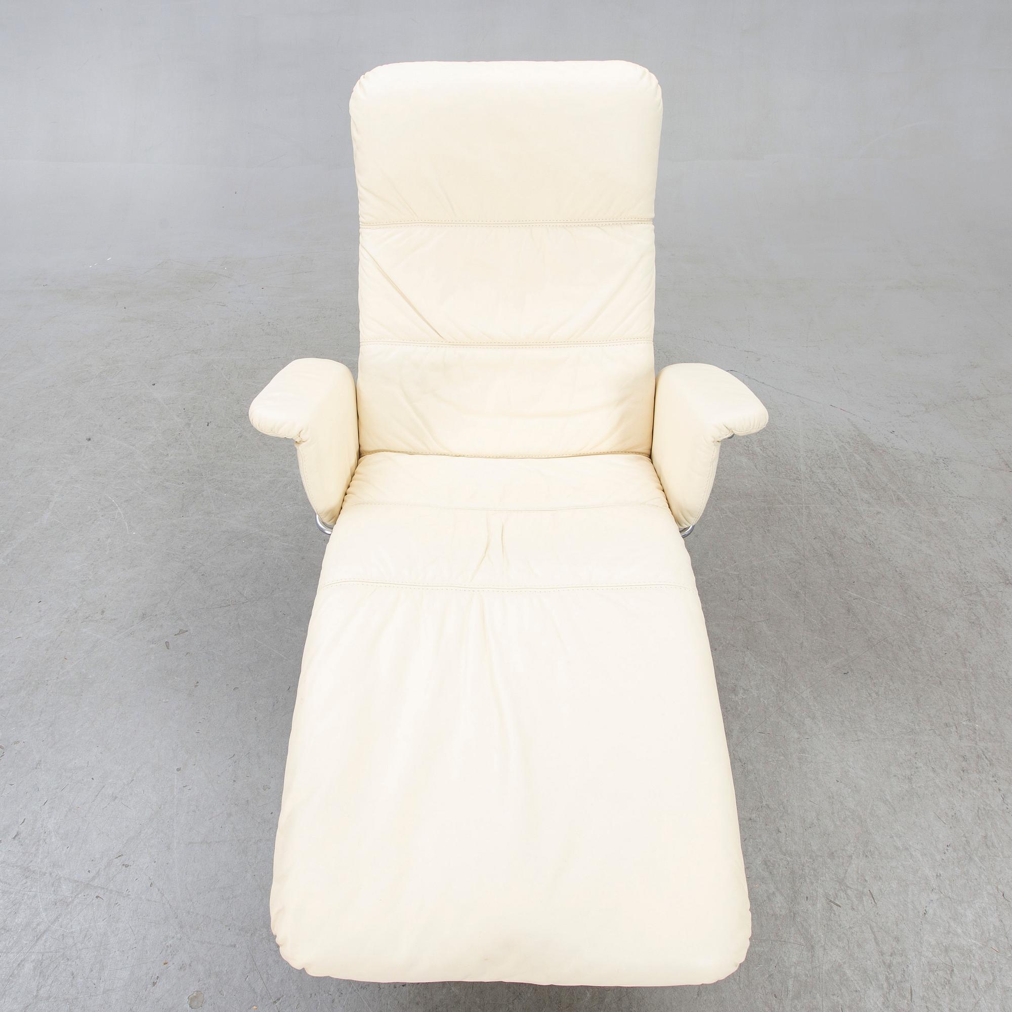 Kenneth Bergenblad, a 1980s Eagle easy chair for DUX.