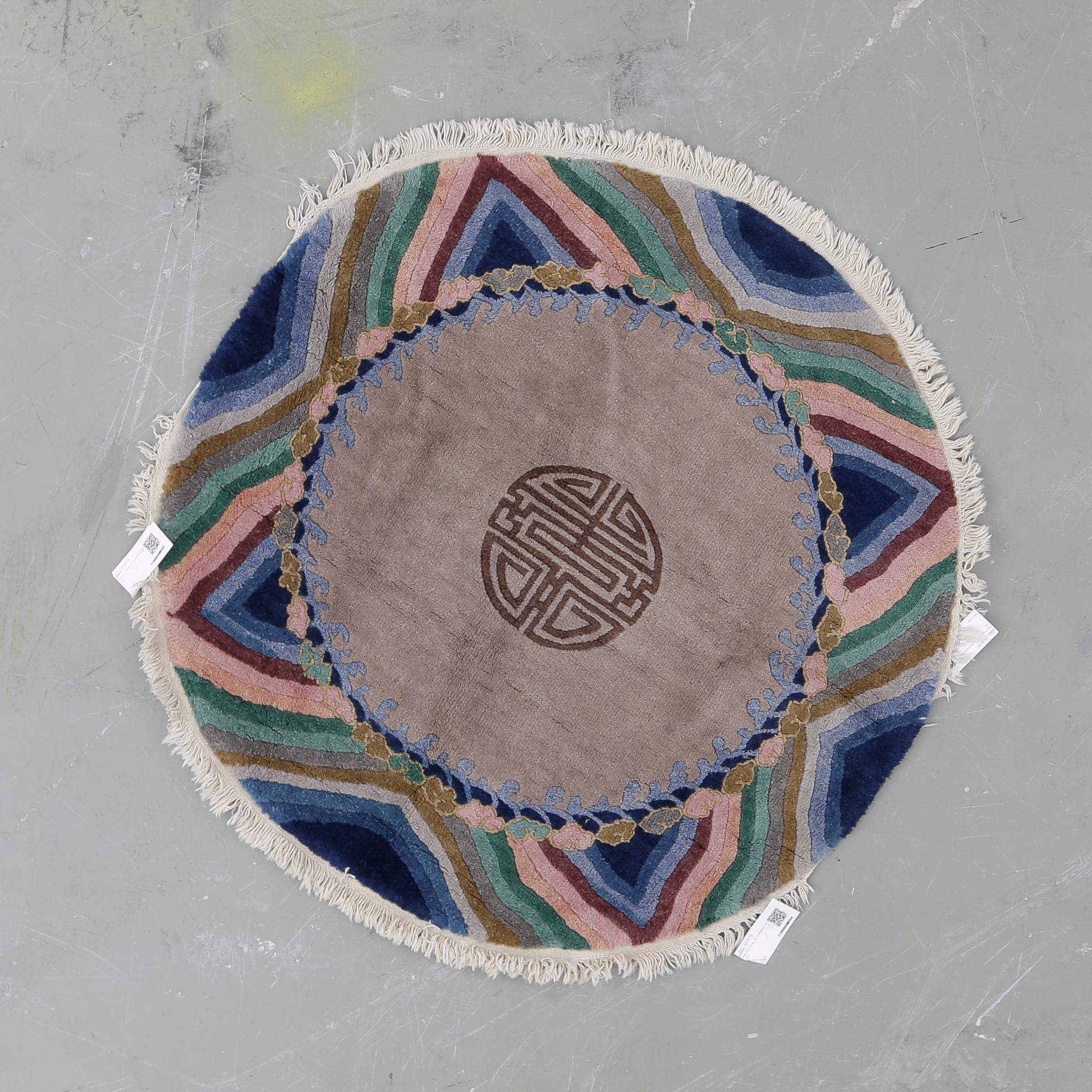 MATTA, Kina, ca Diameter 107 cm.