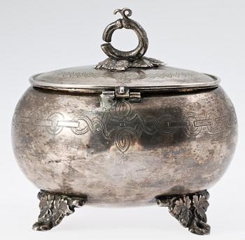 SOCKERSKÅL MED LOCK, silver, Swinarski, Warszawa (Ryssland), 1879. Vikt ca 410 gram.