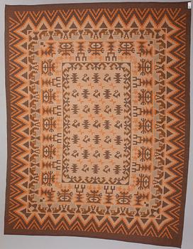 IMPI SOTAVALTA, A flat weave carpet, manufatured by Aaltosen Mattokutomo Kiikka, Finland 1930s.