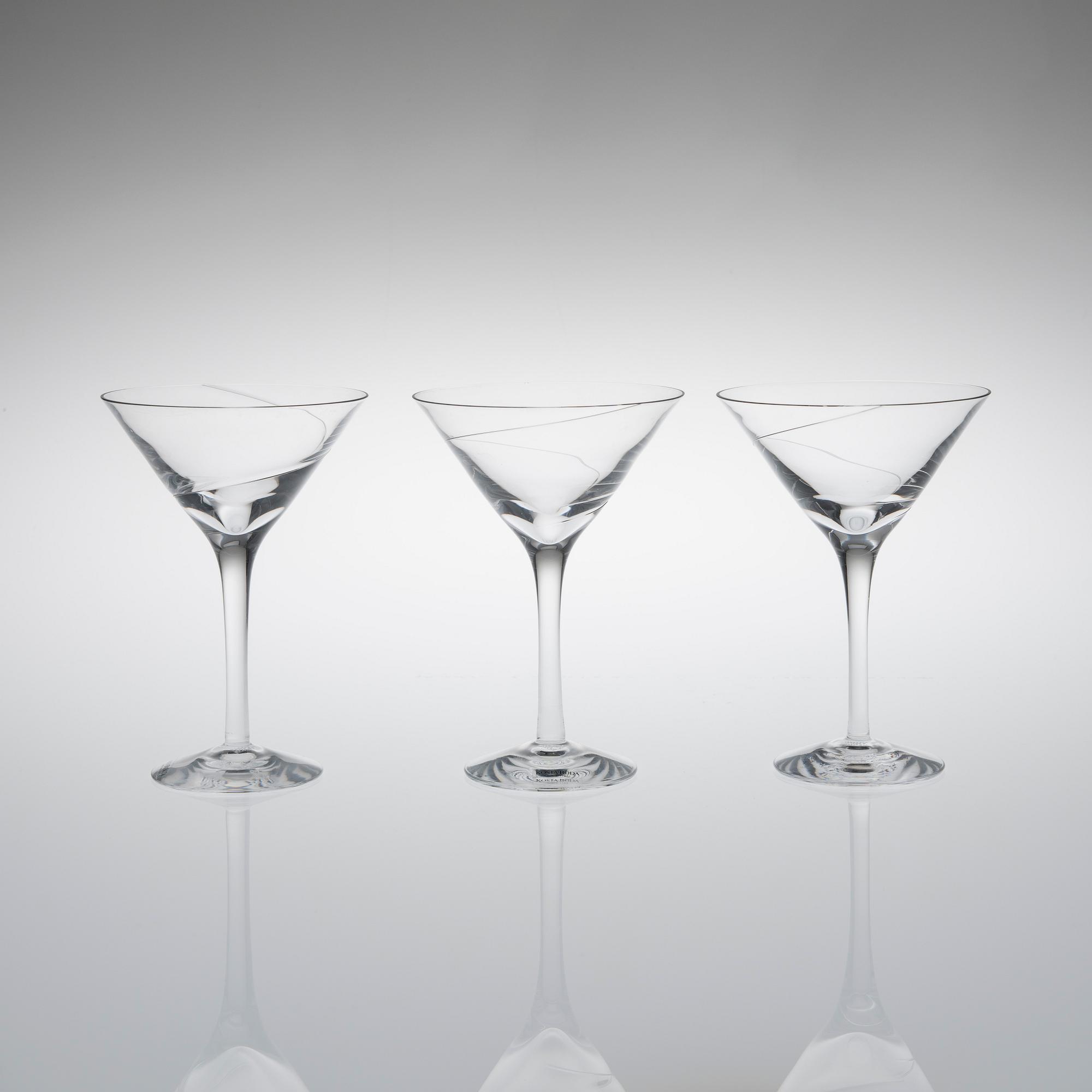 DRICKSGLAS, 12 st, "Line" Anna Ehrner, Kosta Boda, 1900-talets slut.