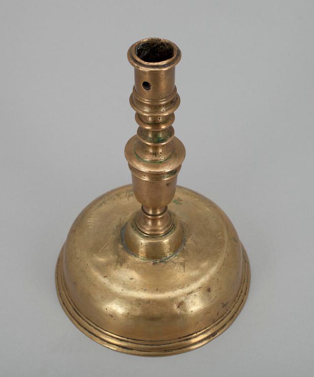 LJUSSTAKE, mässing 1600/1700-tal.