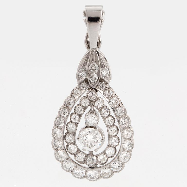 Diamond pendant.