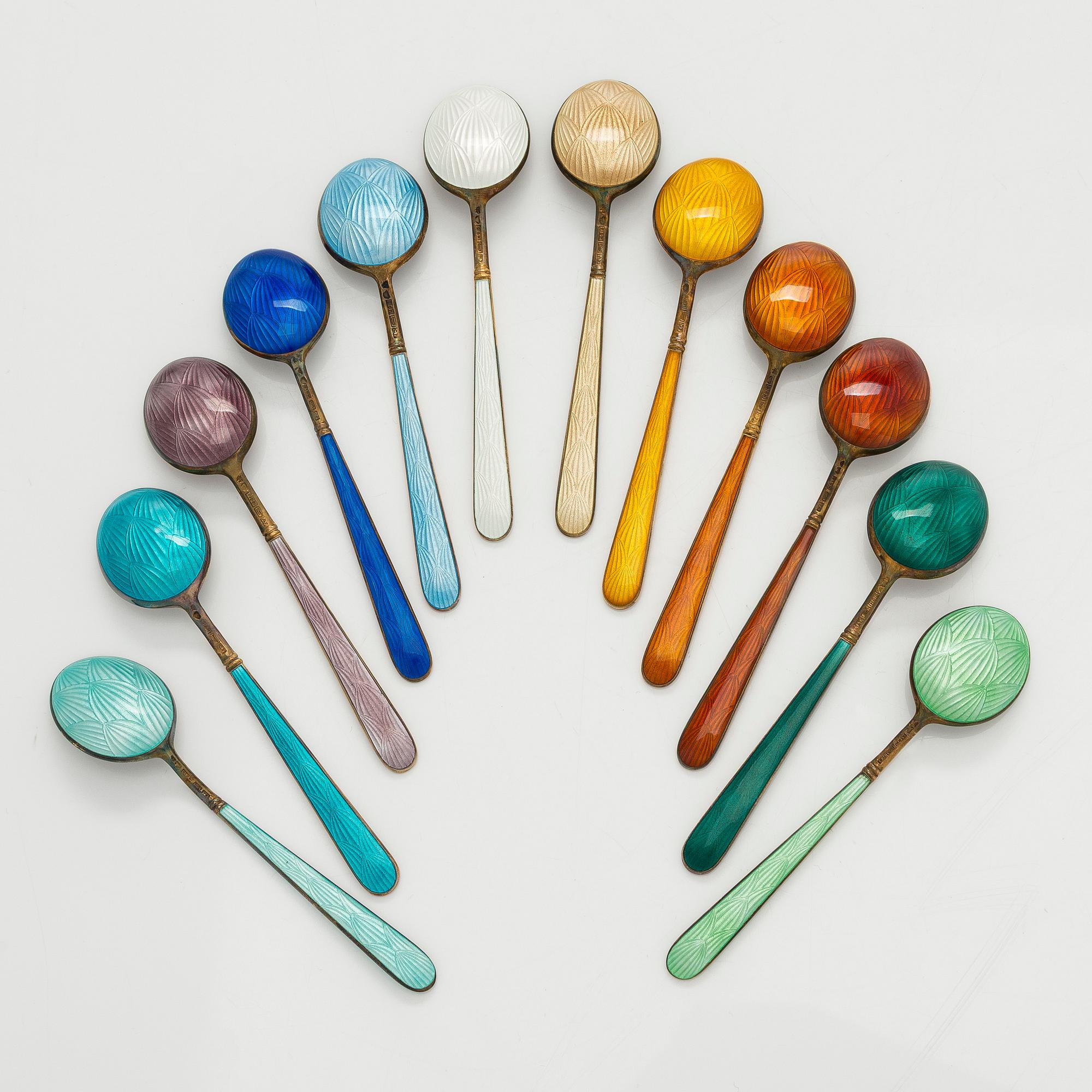 Tillander, mokkalusikoita, 12 kpl, emalia ja kullattua sterling hopeaa, Helsinki.