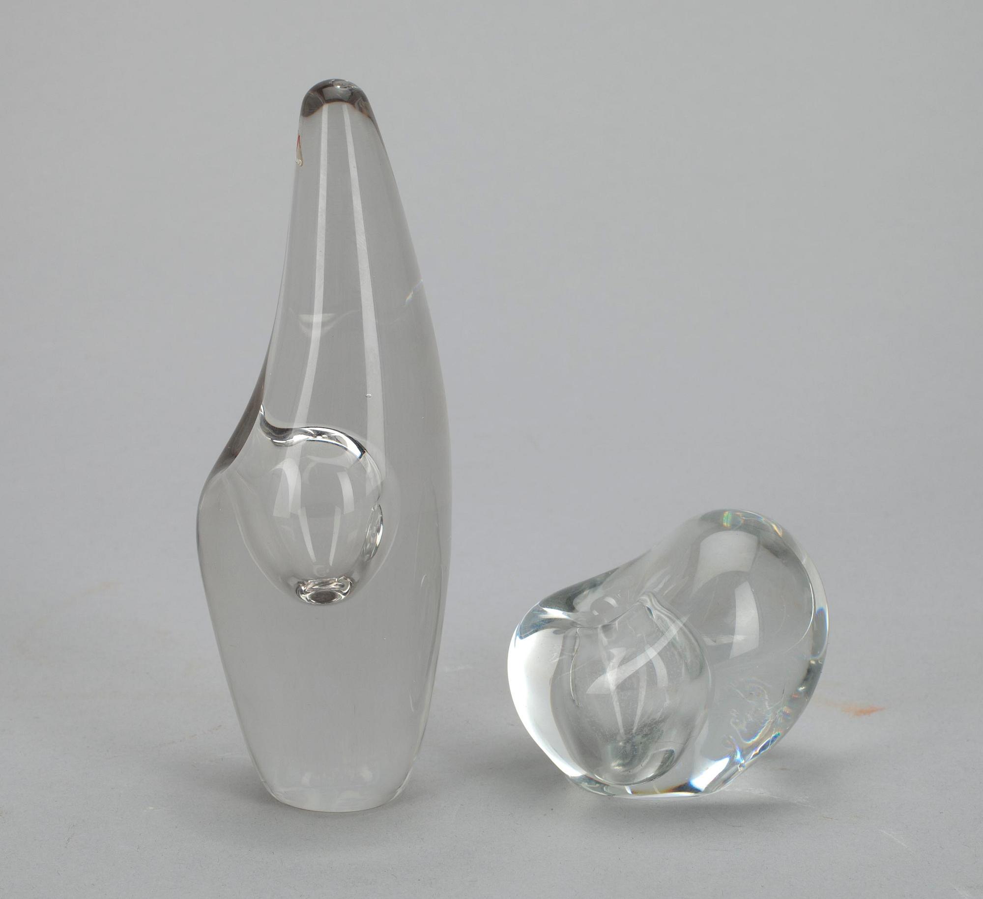 SKULPTURER, 2 st, glas, "Hjärtat" resp "Orkidé" Timo Sarpaneva, Iittala.