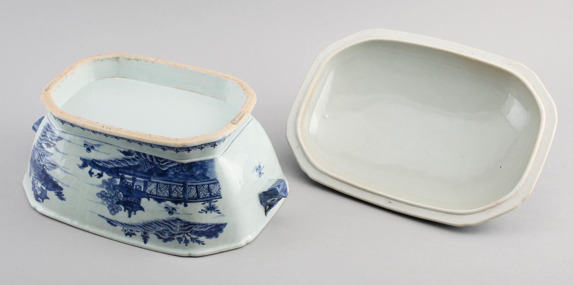TERRIN, porslin, Kina, Qianlong 1736-1795.