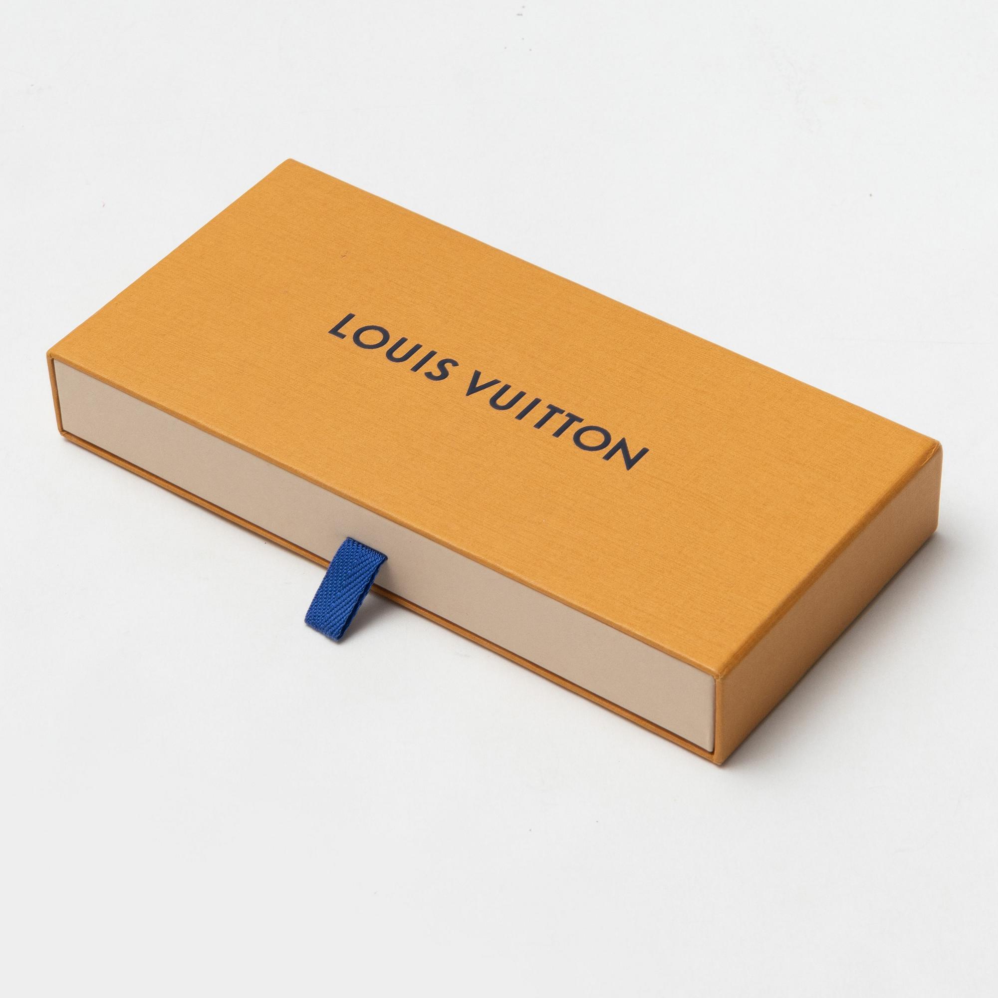 Louis Vuitton, scarf.