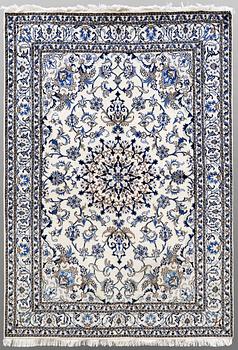 A carpat, Nain part silk, ca 238 x 152 cm.