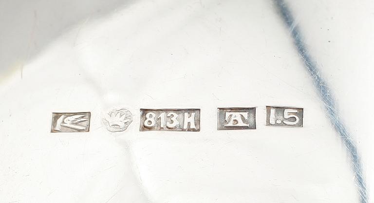 SILVERFÖREMÅL, 8 delar, svenska och finsk stämpel, 1900-tal. Vikt ca 363 gram.
