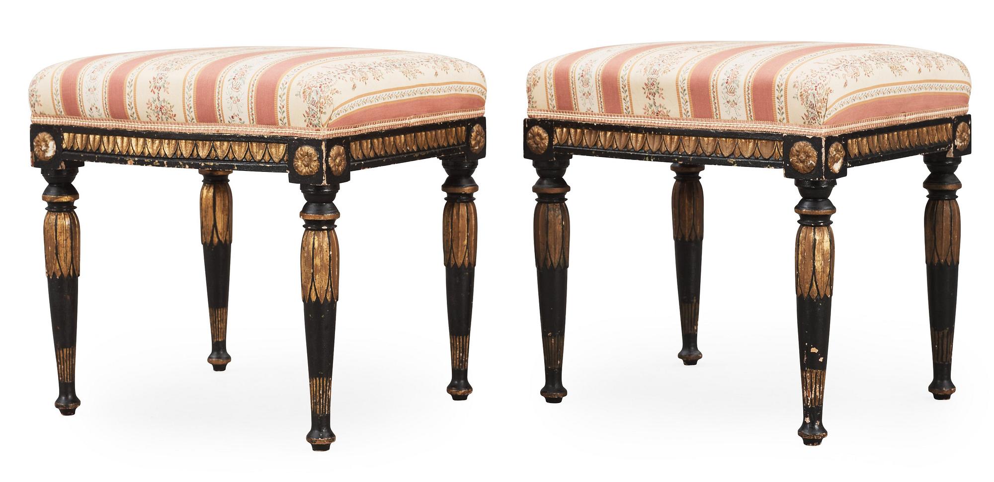 TABURETTER, ett par. Sengustavianska, omkring år 1800.