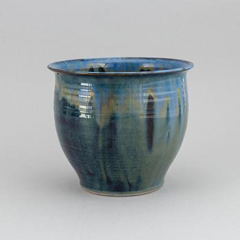 Mårten Medbo, a stoneware flower pot, Sweden.