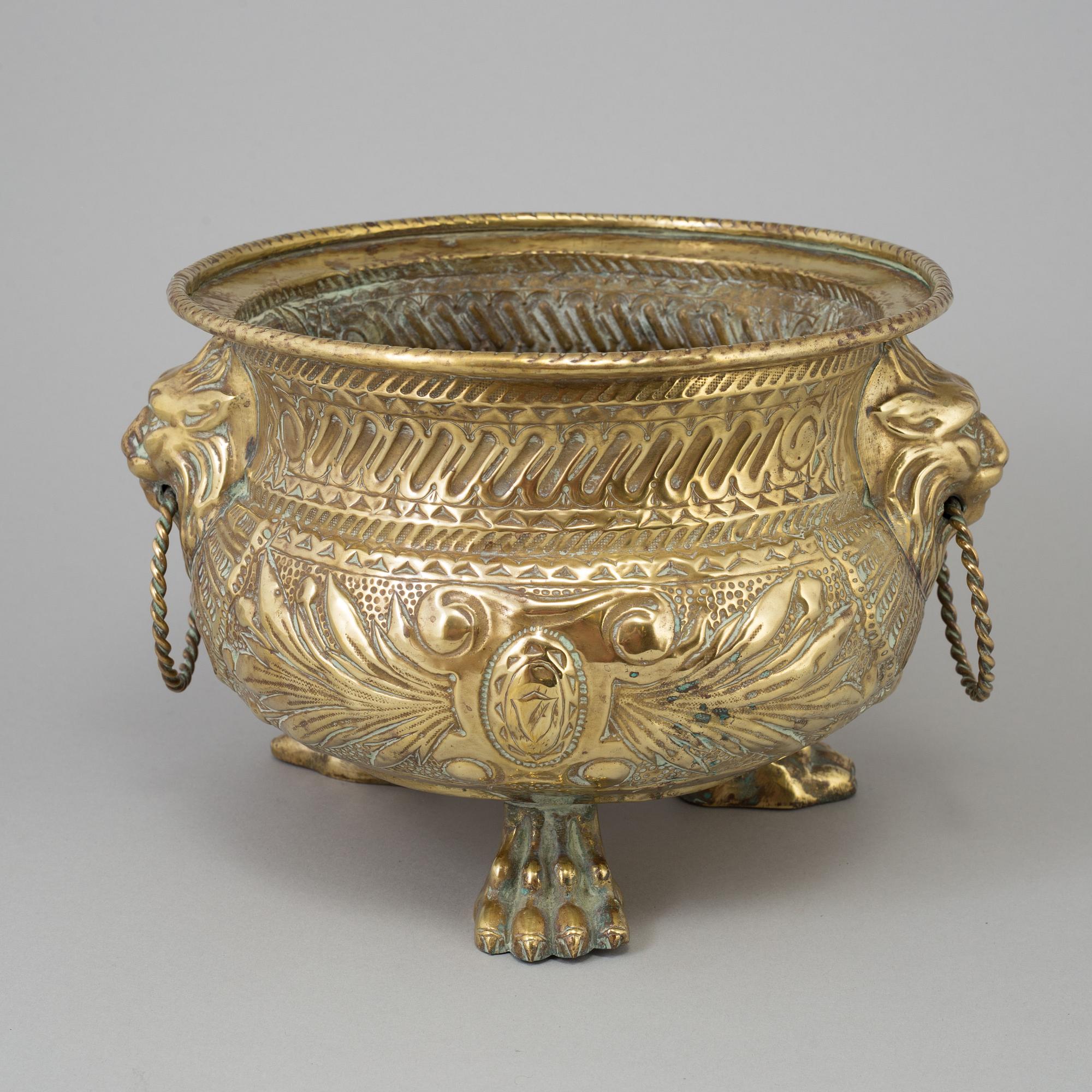 A brass flower pot, 18th century.