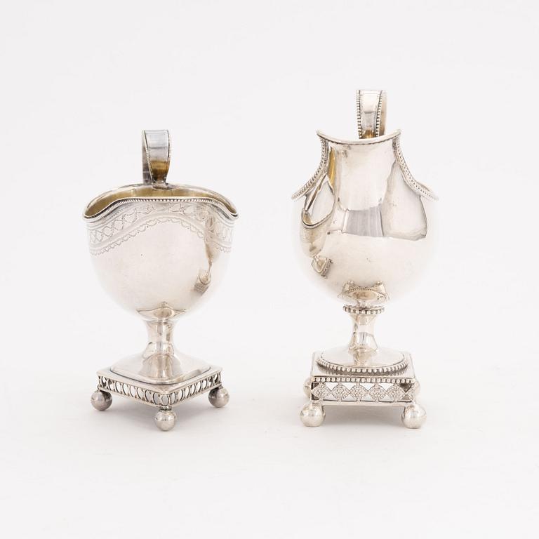 Two silver sauce boats, one by Sven Pihlgren Kalmar 1798.