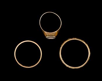 RINGAR, 3 st, 18k guld. 1916-62. Tot ca 13 gr.