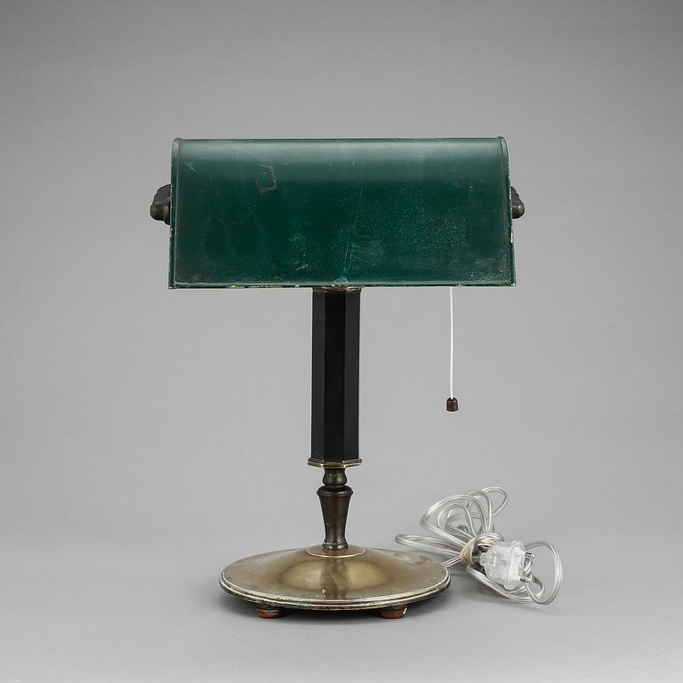 BORDSLAMPA, 1900-talets första kvartal.