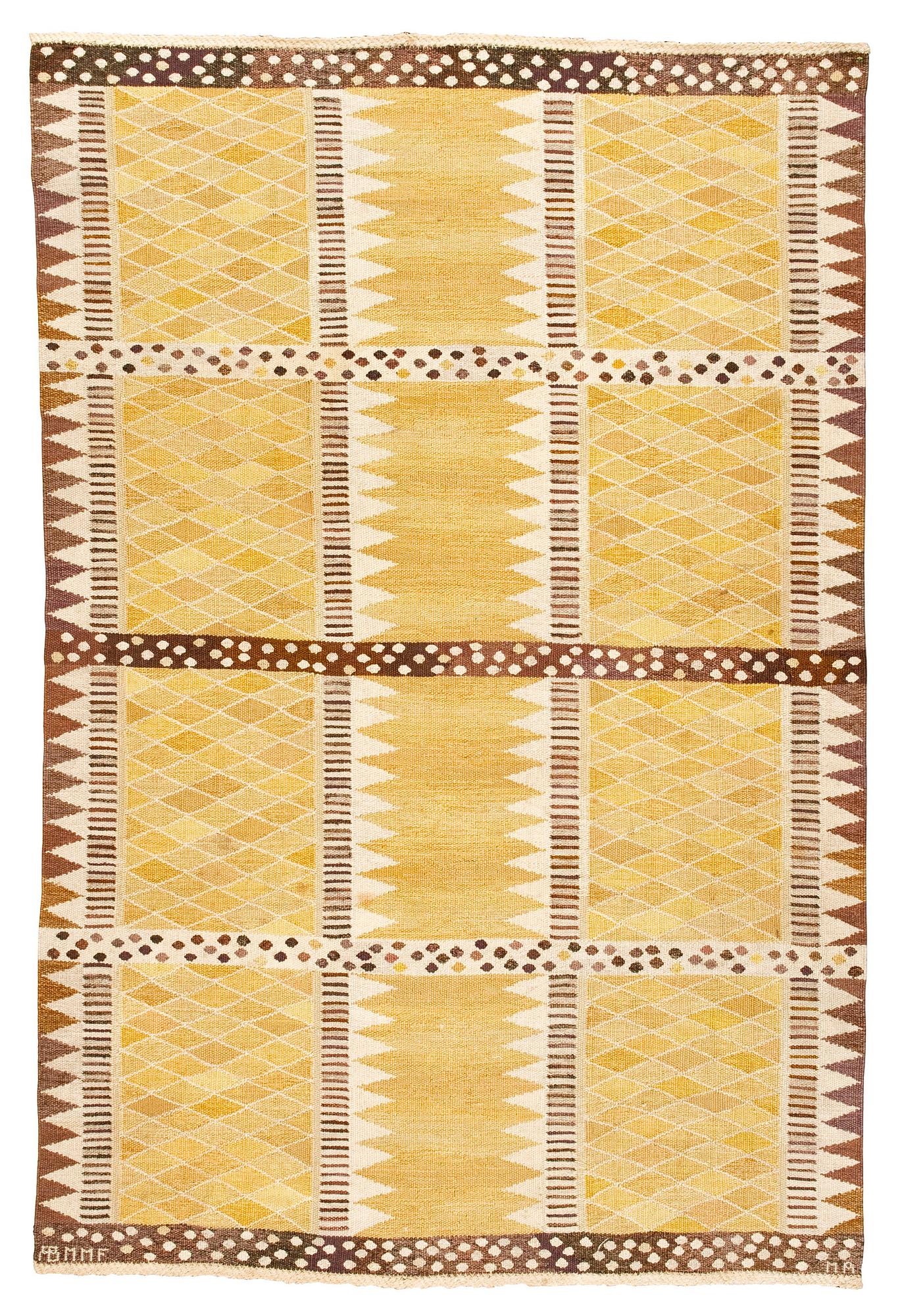 MATTA. "Josefina, gul". Gobelängteknik. 241 x 162,5 cm.  Signerad AB MMF MR (AB Märta Måås-Fjetterström, Marianne Richter).