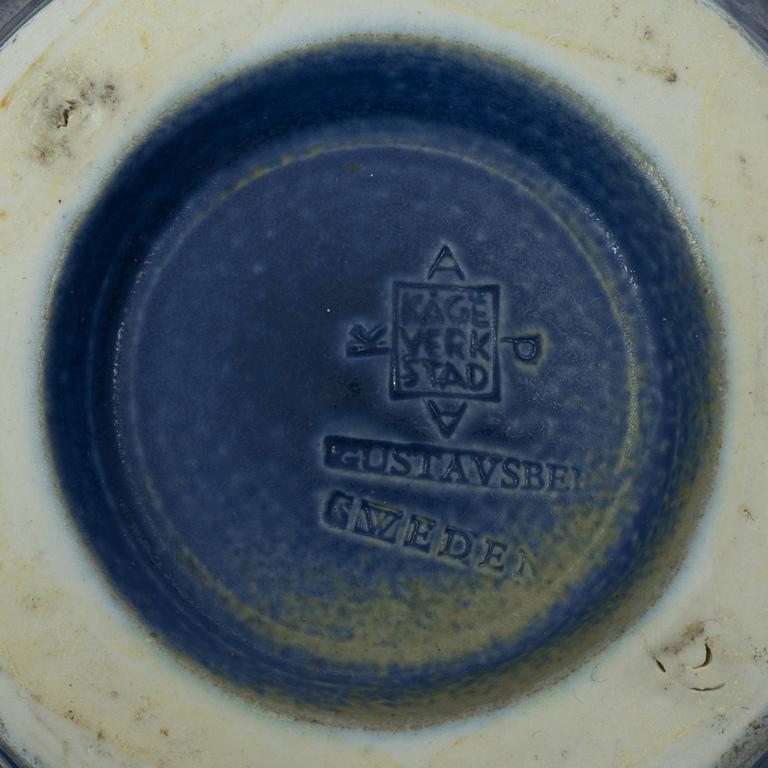 Kåge Verkstad, a set of three ceramic bowls and a small dish, Gustavsberg, Sweden, 1957-61.