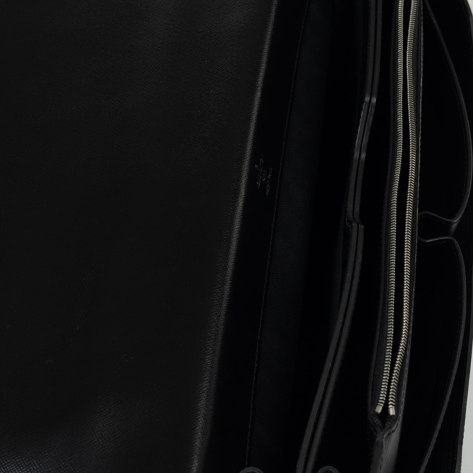 Louis Vuitton, Portfolio, "Neo Robusto", 2007.