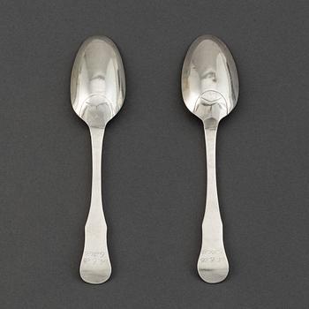 Ivar Lunthin, sannolikt bröllopsskedar, ett par lika, Lund 1781-1782.