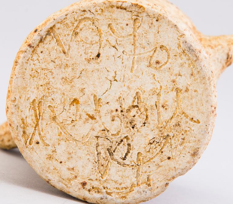 RAIJA TUUMI, maljakoita, 3 kpl, samottia, signeerattu  ARABIA, RT -61, 1970, 1972.