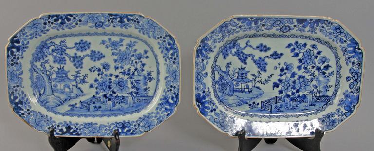 STEKFAT, ett par, porslin. Kina. Qianlong, 1700-tal.