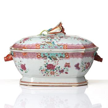 A famille rose tureen with cover and stand, Qingdynasty, Qianlong (1736-95).