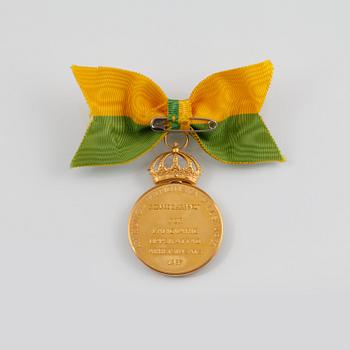 MEDALJ, 18 K guld, Carl XVI Gustaf, Kungl Patriotiska Sällskapet, 1987. Vikt ca 36,9 gram.