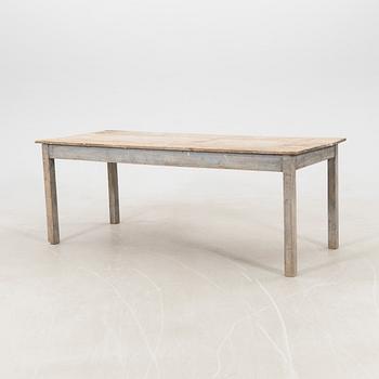 Bord 1900-talets första hälft.