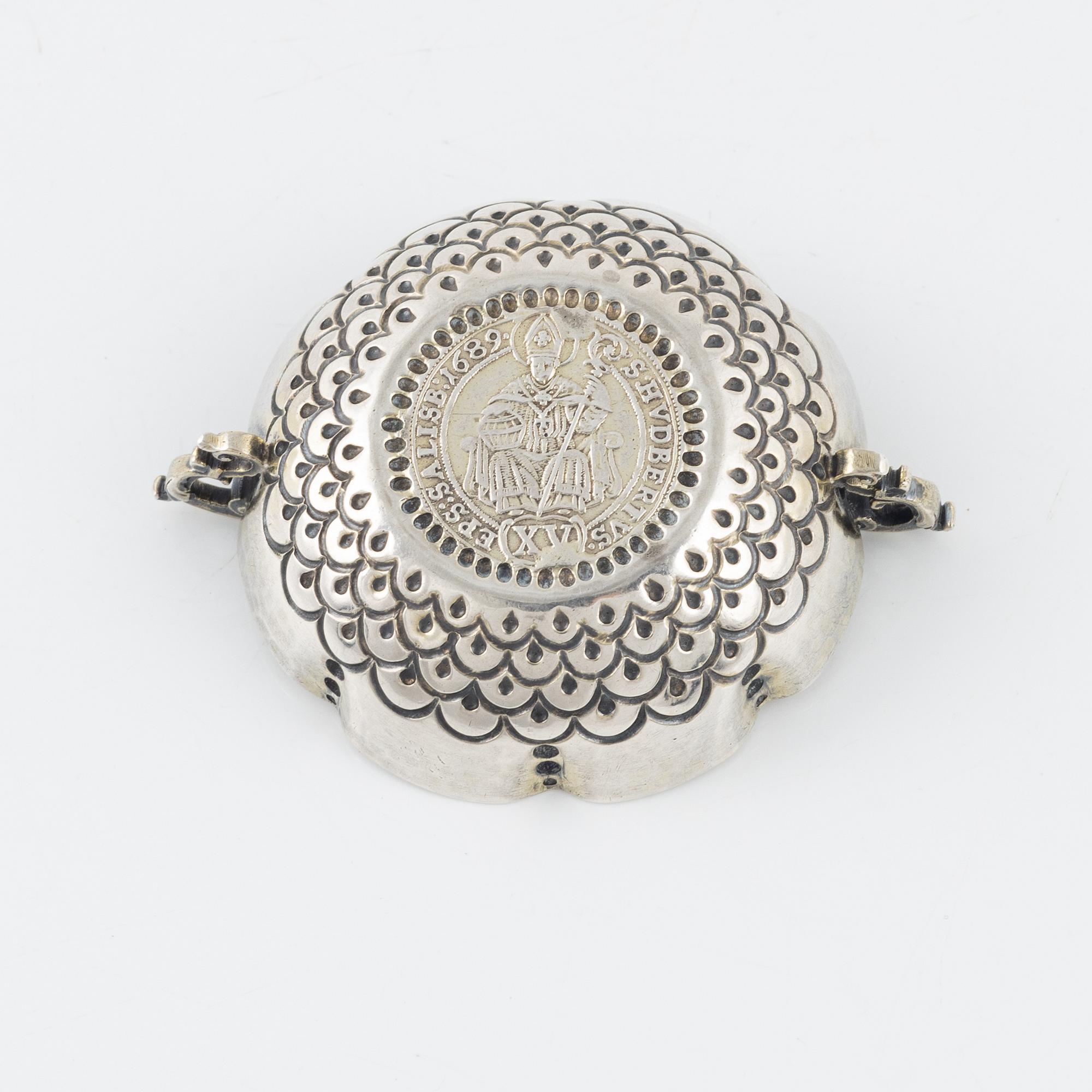 En liten vinprovningsskål, silver, möjligen Salzburg, Österrike. Ostämplad.