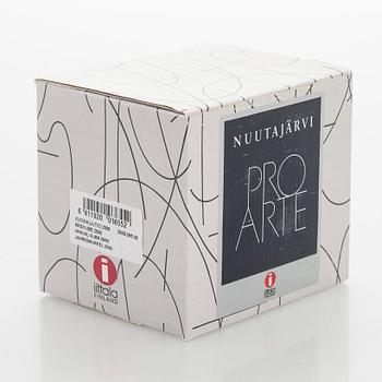 Oiva Toikka, årskub 2000, signerad Oiva Toikka Nuutajärvi 2000, 956/2000.