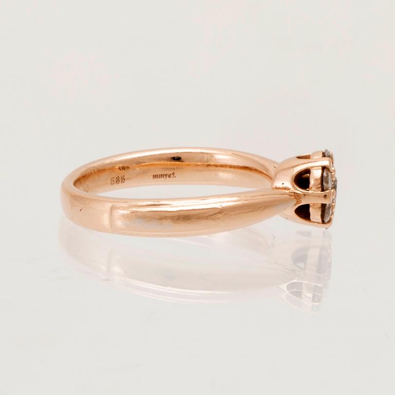 A 14K gold ring "Venice" set with round brilliant cut diamonds, Glamira.