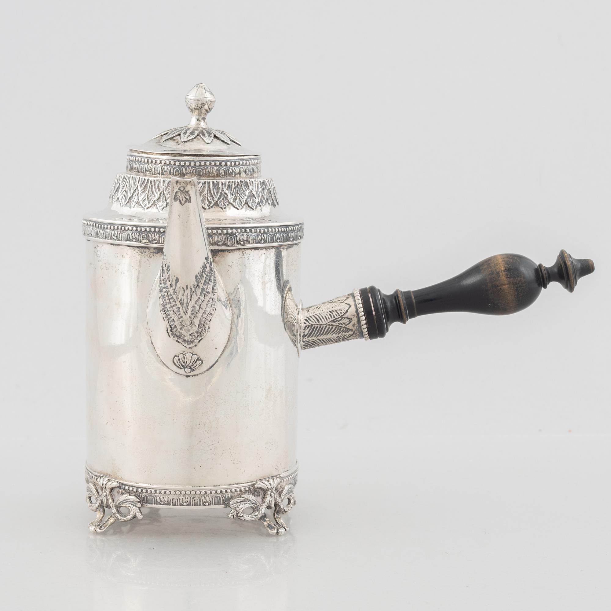 A Swedish silver coffee pot, marks of Carl Ohlsson, Karlskrona 1915.