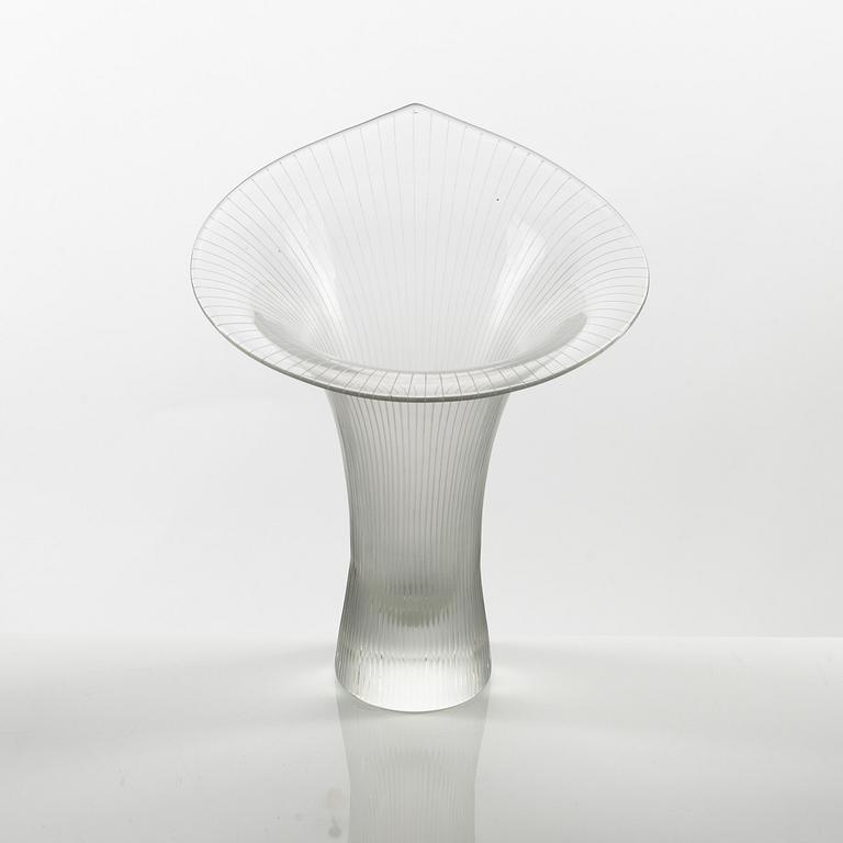 Tapio Wirkkala, vase, "Kanttarell", signed Tapio Wirkkala, Iittala -55.