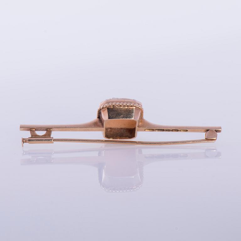 CAMÉBROSCH, 14K guld. Westerback, 1954. Vikt ca 5,6 g.