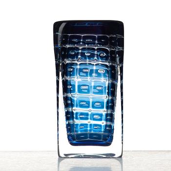 Edvin Öhrström, an Ariel glass vase, Orrefors, Sweden 1957.