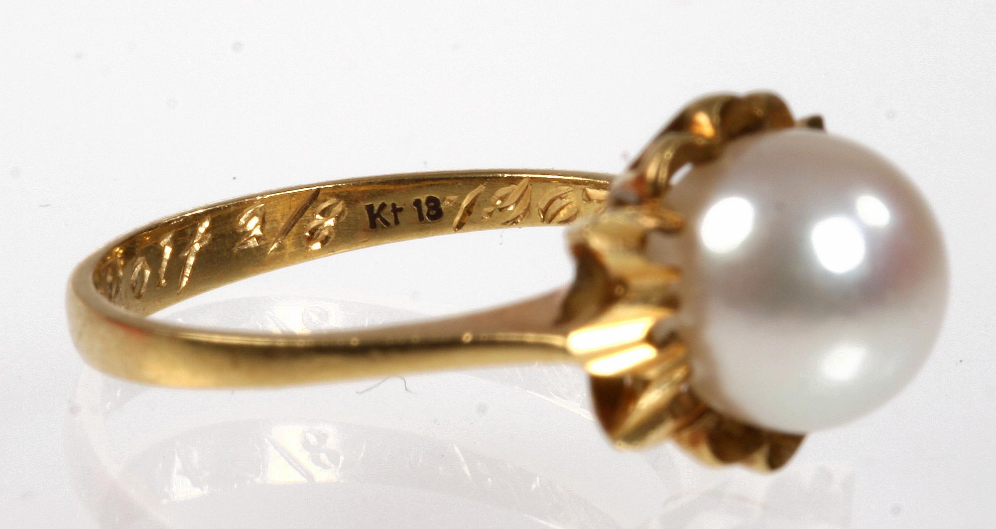 RING, guld 18 k, med pärla.