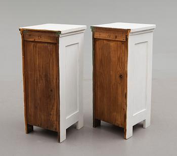 SÄNGBORD, 1 par, 1900-talets första hälft.