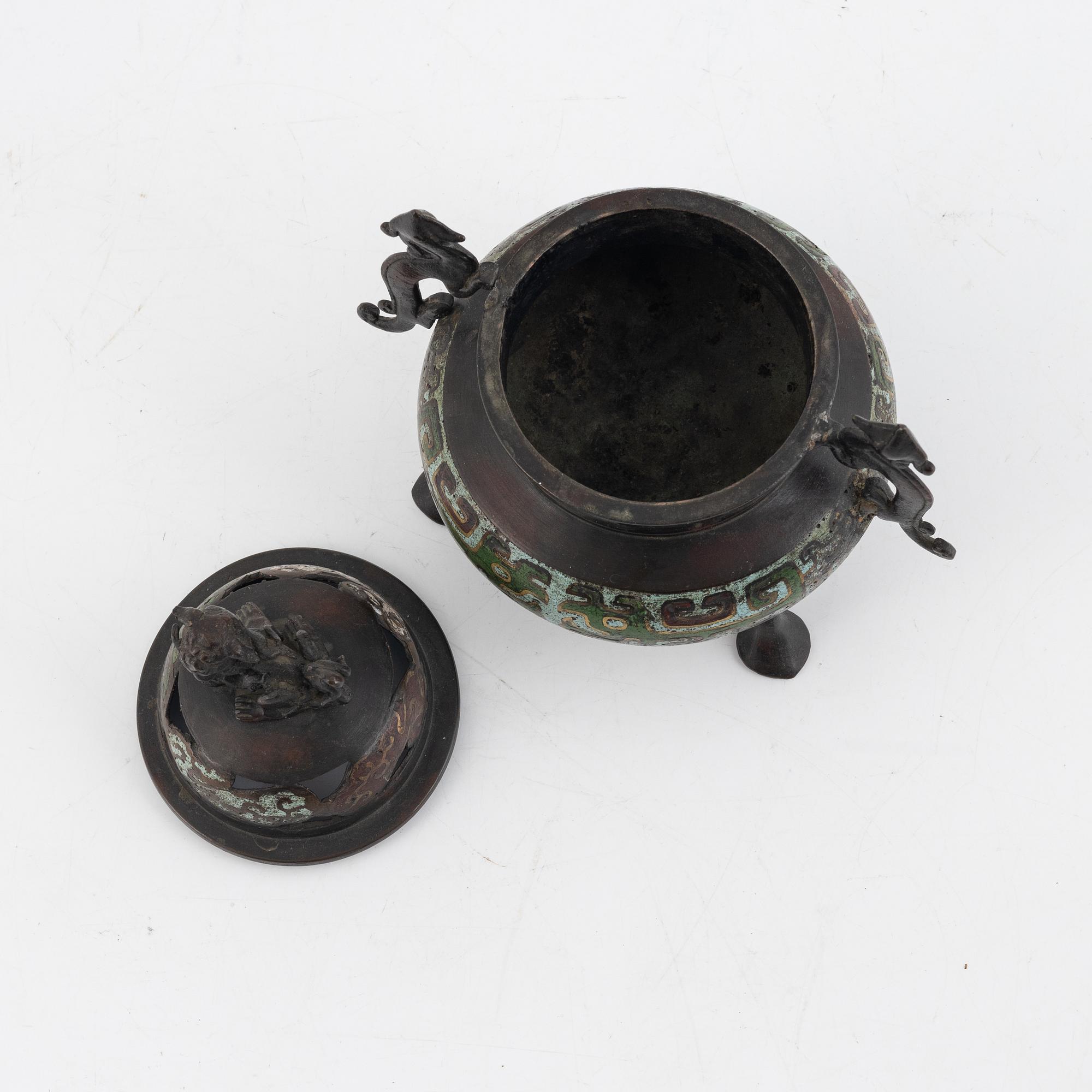 Rökelsekar, brons och cloisonné, Kina, Qingdynastin, 1800-tal.