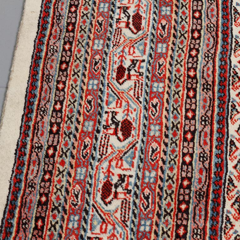 A SAROUK MIR RUG, 358 x 270 cm.