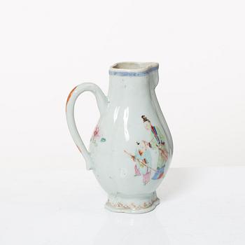 Tekanna med lock och kanna, porslin. Qingdynastin, Qianlong (1736-96).