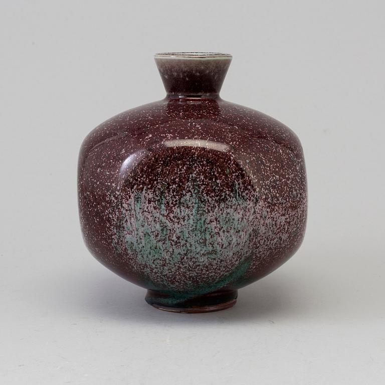 BERNDT FRIBERG, a stoneware vase from Gustavsberg Studio, 1976.