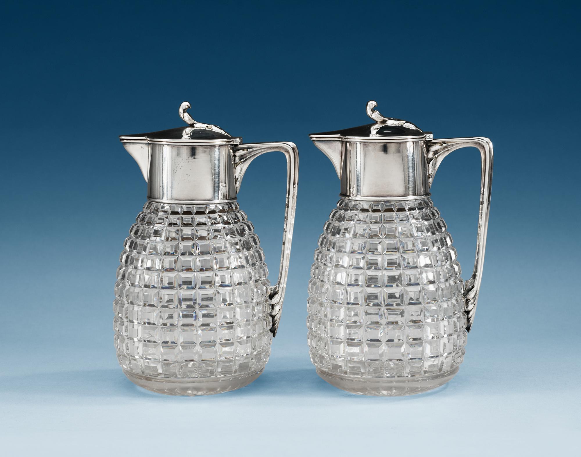 VINKANNOR, ett par, av W.A. Bolin, Stockholm 1920.