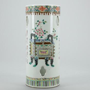 PERUKVAS, porslin, Kina, 1900-tal.