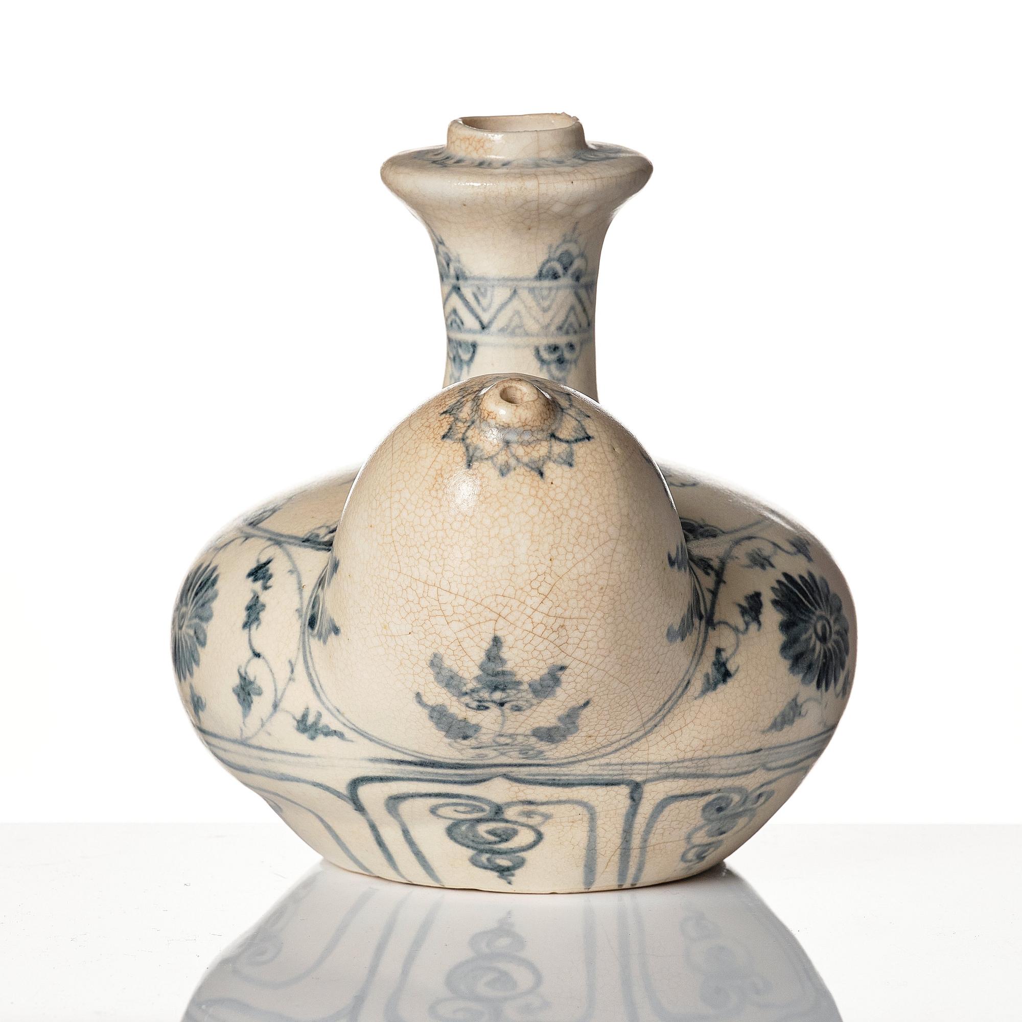 A blue and white Vietnamese kendi, 16th Century.