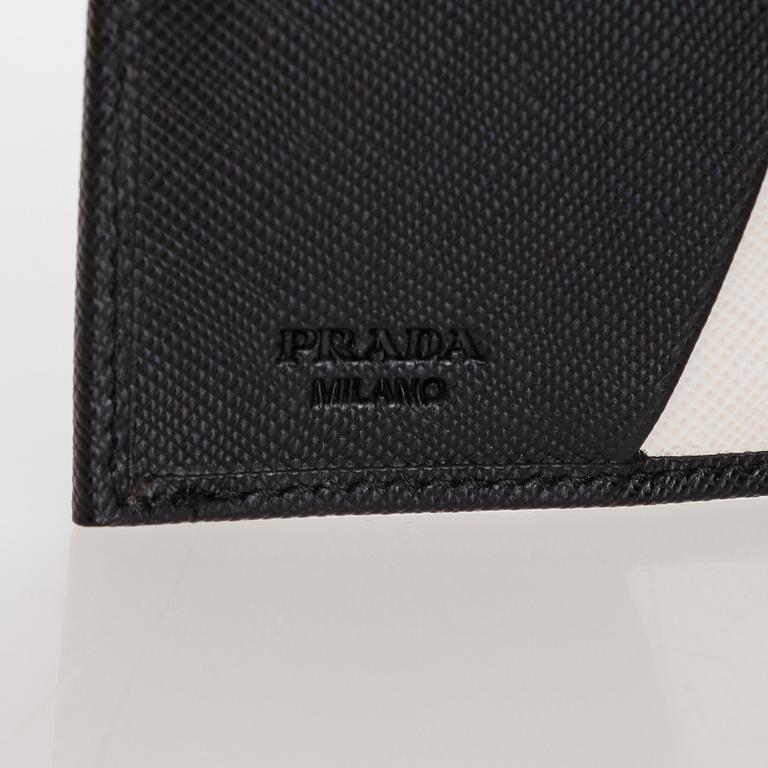 PRADA, Laukku ja lompakko.