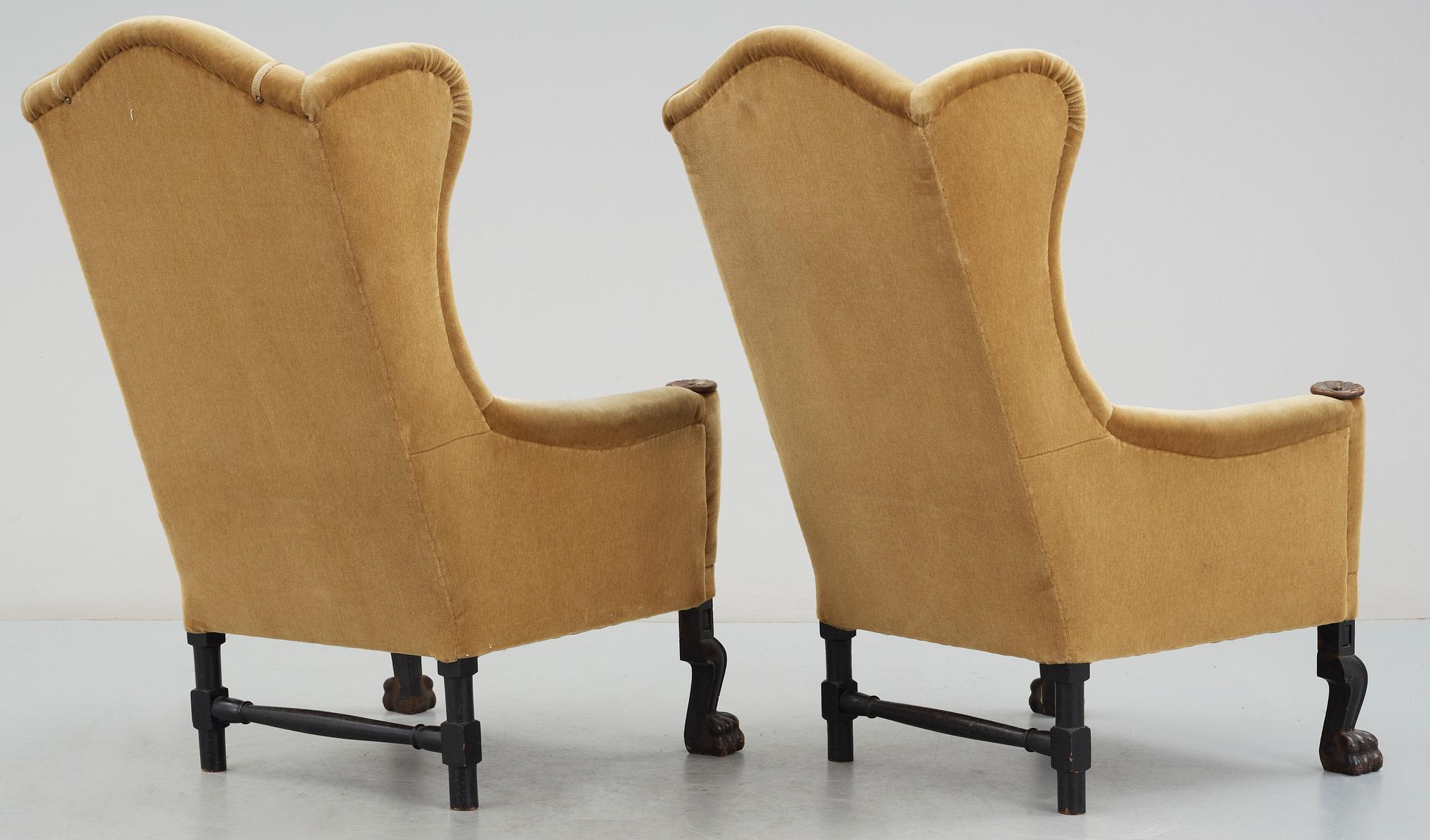 ÖRONLAPPSFÅTÖLJER, ett par, Lindskog, 1920-tal.