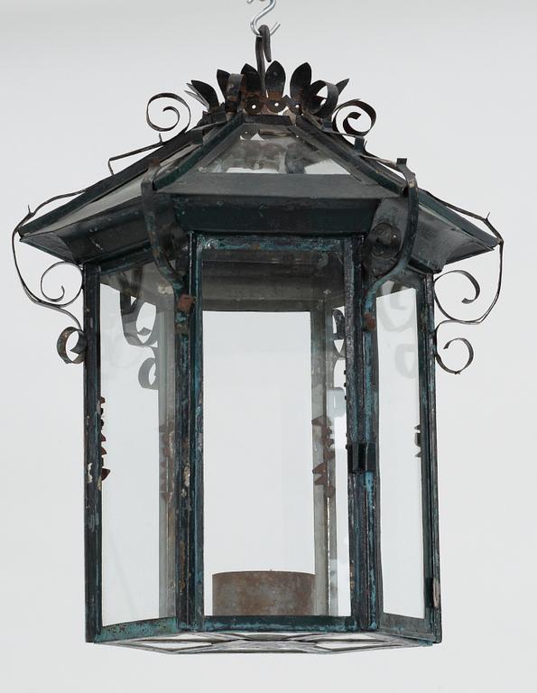 TAKLYKTA, plåt och glas, 1800/1900-tal. H 54.