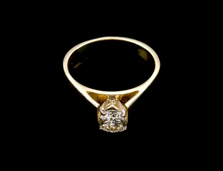 RING, 14k guld med briljantslipad diamant, ca 0.40 ct.